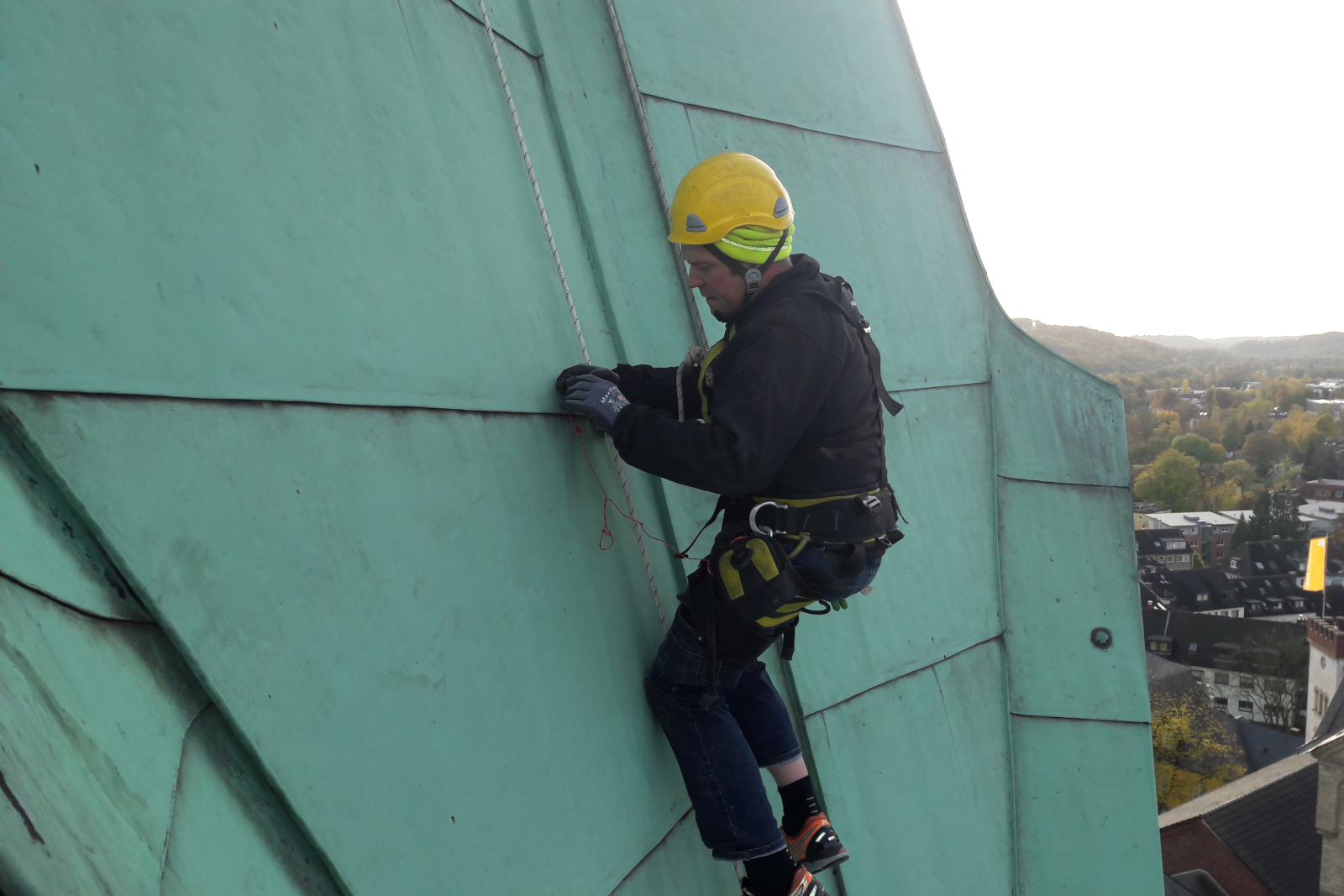 Außenarbeiten Kirchturm Bild 2